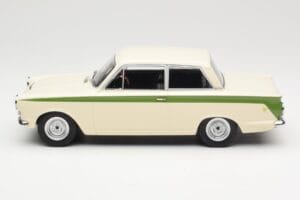 Ford Cortina Lotus White & Green Stripe MCG 1:18 MCG18434 Diecast — photo 3 of 6