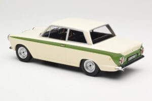 Ford Cortina Lotus White & Green Stripe MCG 1:18 MCG18434 Diecast — photo 5 of 6