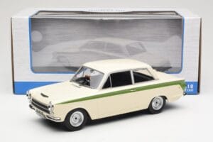 Ford Cortina Lotus White & Green Stripe MCG 1:18 MCG18434 Diecast — photo 6 of 6
