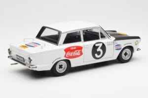Ford Cortina Mk1 #3 P. Hughes / B. Young African Safari Rally 1964 AUTOart 1:18 86428 Diecast — photo 3 of 8