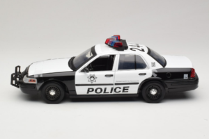Ford Crown Victoria Police Interceptor The Hangover Movie Greenlight 1:18 12911 Diecast — photo 3 of 6