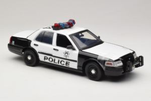 Ford Crown Victoria Police Interceptor The Hangover Movie Greenlight 1:18 12911 Diecast — photo 4 of 6