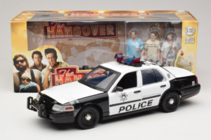Ford Crown Victoria Police Interceptor The Hangover Movie Greenlight 1:18 12911 Diecast — photo 6 of 6
