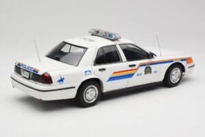 Ford Crown Victoria RCMP Police Car AUTOart 1:18 72706 Diecast — photo 3 of 8