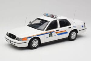 Ford Crown Victoria RCMP Police Car AUTOart 1:18 72706 Diecast