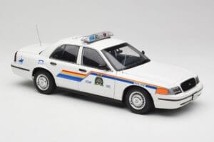 Ford Crown Victoria RCMP Police Car AUTOart 1:18 72706 Diecast — photo 6 of 8