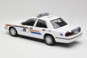 Ford Crown Victoria RCMP Police Car AUTOart 1:18 72706 Diecast — photo 7 of 8