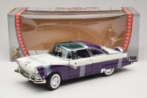 Ford Crown Victoria White Purple Road Signature 1:18 92138-P1 Diecast — photo 6 of 6