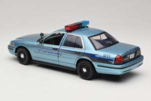 Ford Crown Victoria Police Cruiser Twilight Blue Greenlight 1:18 1643 Diecast — photo 7 of 8