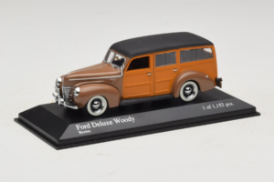 Ford DeLuxe Woody Station Wagon Brown Minichamps 1:43 400082111 Diecast — photo 2 of 4