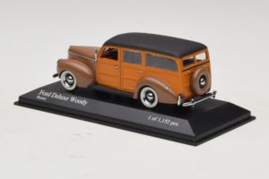 Ford DeLuxe Woody Station Wagon Brown Minichamps 1:43 400082111 Diecast — photo 3 of 4
