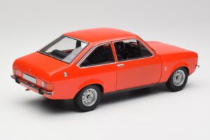 Ford Escort Mk2 Signal Orange Minichamps 1:18 150084100 Diecast — photo 3 of 8