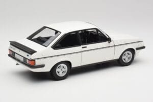 Ford Escort Mk2 RS 2000 LHD White Minichamps 1:18 150084300 Diecast — photo 3 of 8