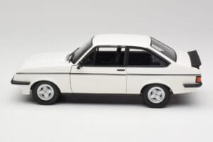 Ford Escort Mk2 RS 2000 LHD White Minichamps 1:18 150084300 Diecast — photo 4 of 8