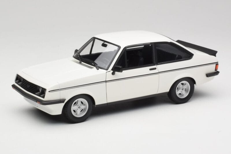 Ford Escort Mk2 RS 2000 LHD White Minichamps 1:18 150084300 Diecast
