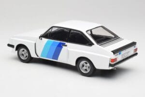 Ford Escort Mk2 RS 2000 X-Pack Diamond White & Blue Decor MCG 1:18 MCG18351 Diecast — photo 5 of 6