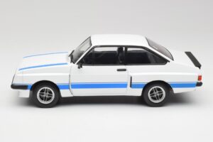 Ford Escort Mk2 RS 2000 X-Pack Diamond White & Blue Stripe MCG 1:18 MCG18350 Diecast — photo 3 of 6