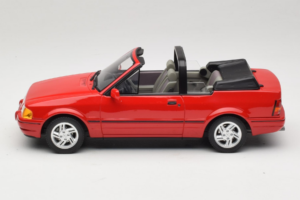 Ford Escort Mk4 XR3i Cabriolet Flamenco Red Otto 1:18 OT1254 Resin — photo 3 of 6
