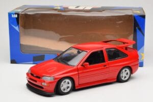 Ford Escort Mk5 RS Cosworth Red UT Models 1:18 180082102 Diecast — photo 8 of 8