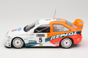 Ford Escort RS Cosworth Repsol #5 C. Sainz / L. Moya RAC Rally 1997 UT Models 1:18 39750 Diecast — photo 4 of 8