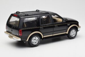 Ford Expedition Eddie Bauer Black UT Models 1:18 22710 Diecast — photo 2 of 7
