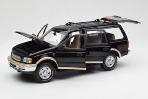 Ford Expedition Eddie Bauer Black UT Models 1:18 22710 Diecast — photo 3 of 7
