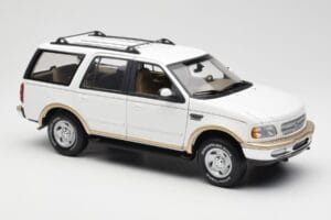 Ford Expedition Eddie Bauer White UT Models 1:18 22712 Diecast — photo 6 of 8