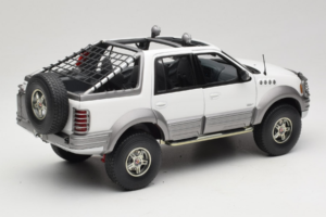 Ford Expedition Himalaya White AUTOart 1:18 72781 Diecast — photo 3 of 8