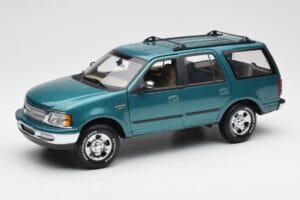 Ford Expedition XLT Green Metallic UT Models 1:18 22717 Diecast