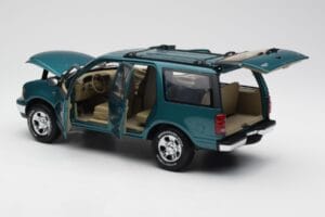 Ford Expedition XLT Green Metallic UT Models 1:18 22717 Diecast — photo 5 of 8