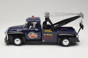 Ford F-100 Tow Truck Bob's Towing Welly 1:18 19834-W Diecast — photo 3 of 6