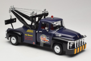 Ford F-100 Tow Truck Bob's Towing Welly 1:18 19834-W Diecast — photo 4 of 6
