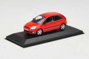 Ford Fiesta Mk5 2-Door Red Minichamps 1:43 FIESTA004 Diecast — photo 2 of 4