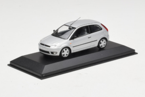 Ford Fiesta Mk5 2-Door Silver Minichamps 1:43 FIESTA003 Diecast — photo 2 of 4