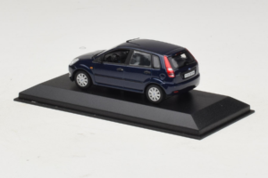Ford Fiesta Mk5 4-Door Dark Blue Minichamps 1:43 FIESTA001 Diecast — photo 3 of 4
