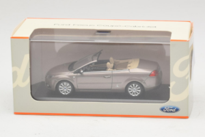 Ford Focus Mk2 CC Grey Minichamps 1:43 FORD005 Diecast — photo 4 of 4