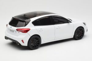 Ford Focus ST Mk4 Frozen White MCG 1:18 MCG18453 Diecast — photo 2 of 6