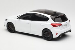 Ford Focus ST Mk4 Frozen White MCG 1:18 MCG18453 Diecast — photo 5 of 6