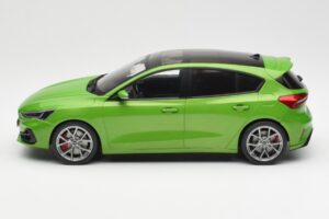 Ford Focus ST Mk4 Green MCG 1:18 MCG18452 Diecast — photo 3 of 6