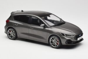 Ford Focus ST Mk4 Grey MCG 1:18 MCG18454 Diecast — photo 4 of 6