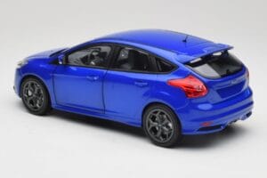 Ford Focus ST Mk2 Blue Metallic Minichamps 1:18 110082001 Diecast — photo 7 of 8