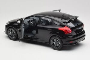 Ford Focus ST Mk2 Panther Black Metallic Minichamps 1:18 110082000 Diecast — photo 5 of 8