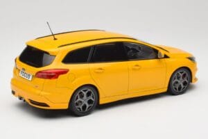 Ford Focus ST Turnier Mk3 Yellow MCG 1:18 MCG18464 Diecast — photo 2 of 6