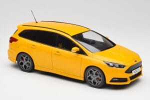 Ford Focus ST Turnier Mk3 Yellow MCG 1:18 MCG18464 Diecast — photo 4 of 6