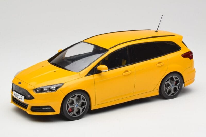 Ford Focus ST Turnier Mk3 Yellow MCG 1:18 MCG18464 Diecast