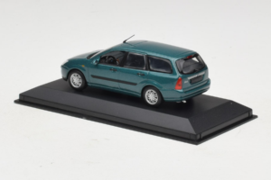 Ford Focus Mk1 Turnier Green Minichamps 1:43 FOCUS003 Diecast — photo 3 of 5