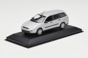 Ford Focus Mk1 Turnier Silver Minichamps 1:43 FOCUS004 Diecast — photo 2 of 5