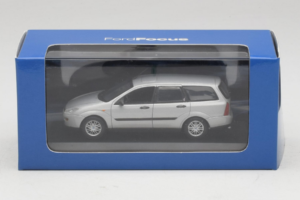 Ford Focus Mk1 Turnier Silver Minichamps 1:43 FOCUS004 Diecast — photo 5 of 5