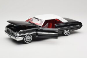 Ford Galaxie 500 Black Sun Star 1:18 1442 Diecast — photo 2 of 8