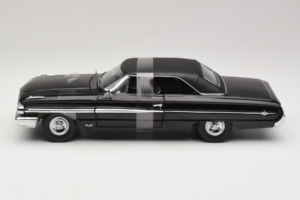 Ford Galaxie 500 Men in Black 3 Movie GreenLight 1:18 15301 Diecast — photo 3 of 6